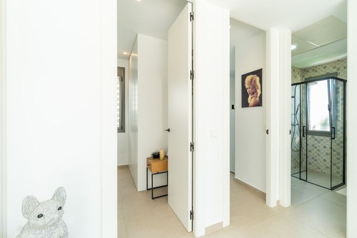 Image No.15-3 Bed Villa for sale