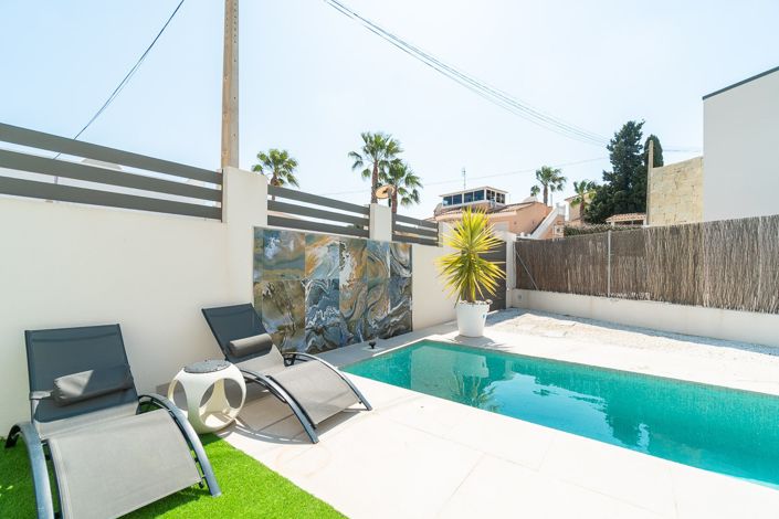 Image No.31-3 Bed Villa for sale