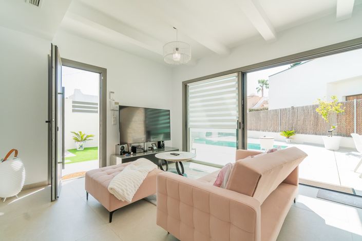 Image No.4-3 Bed Villa for sale