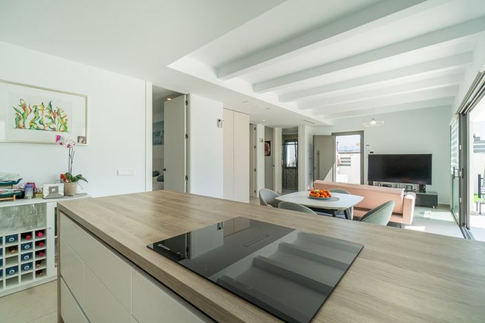 Image No.9-3 Bed Villa for sale