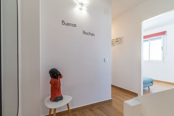 Image No.10-2 Bed Townhouse for sale