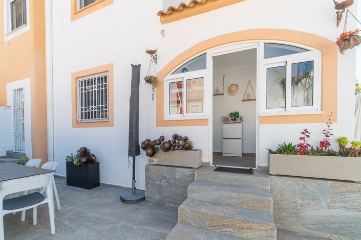 Image No.24-2 Bed Townhouse for sale