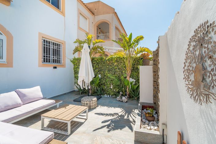 Image No.27-2 Bed Townhouse for sale