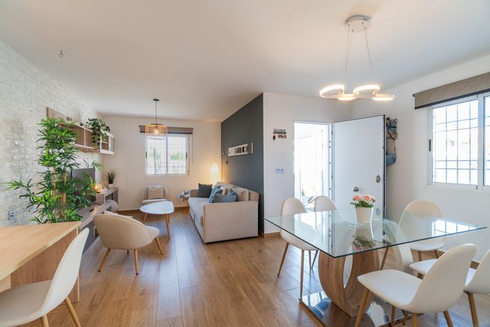 Image No.4-2 Bed Townhouse for sale