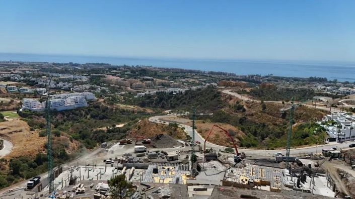 Image No.8-3 Bed Property for sale