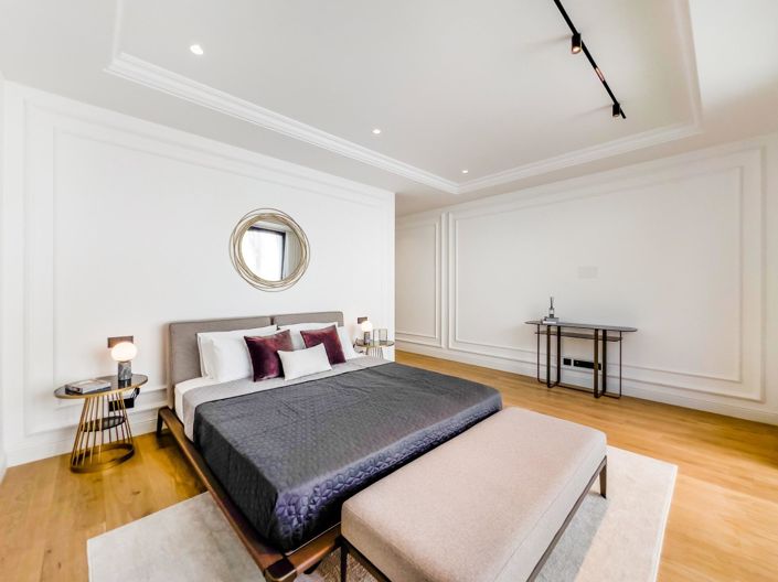 Image No.15-6 Bed Townhouse for sale