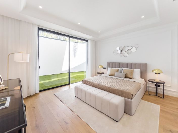 Image No.16-6 Bed Townhouse for sale