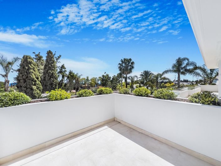 Image No.33-6 Bed Bungalow for sale
