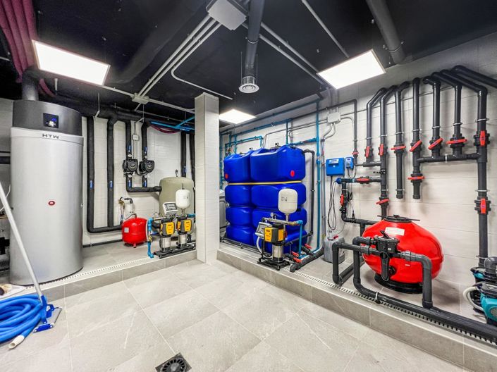 Image No.50-6 Bed Townhouse for sale