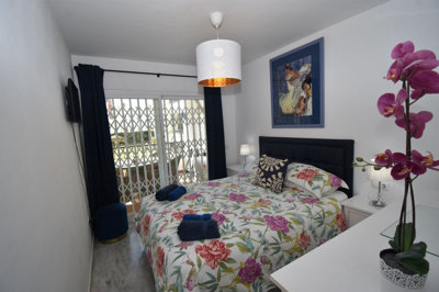 13-5fd73dea700db77384c091ca9818b1a9