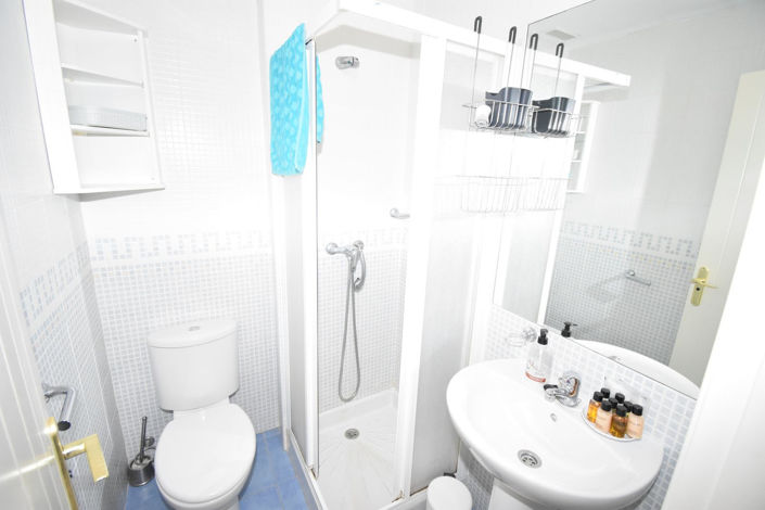 Image No.20-2 Bed Apartment for sale