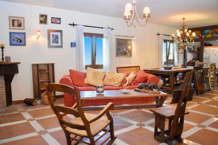 Image No.12-4 Bed Villa for sale