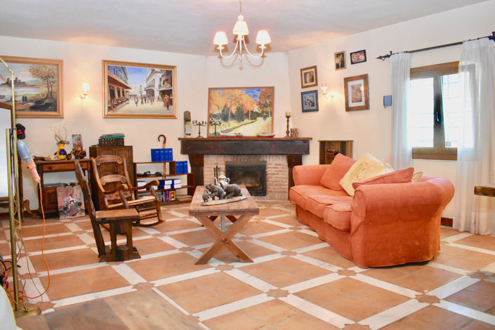 Image No.3-4 Bed House for sale