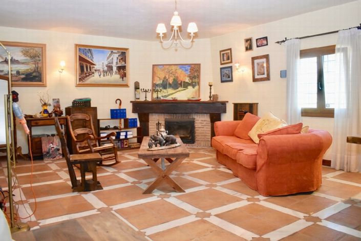 Image No.3-4 Bed Villa for sale