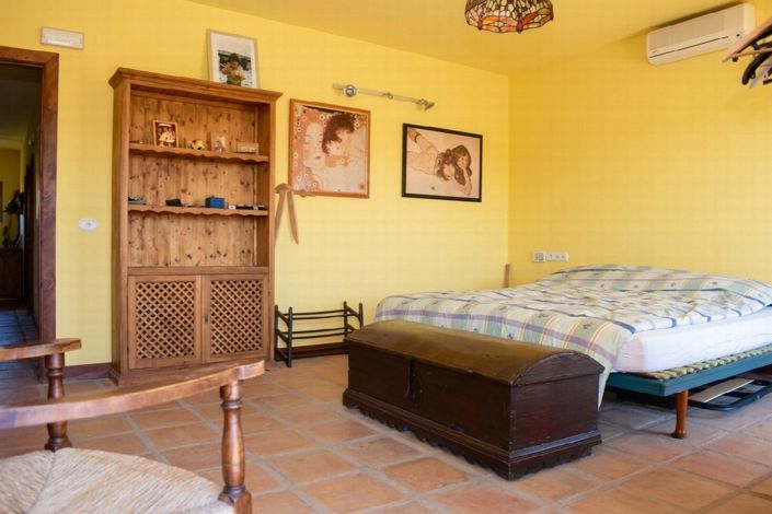 Image No.4-4 Bed Villa for sale
