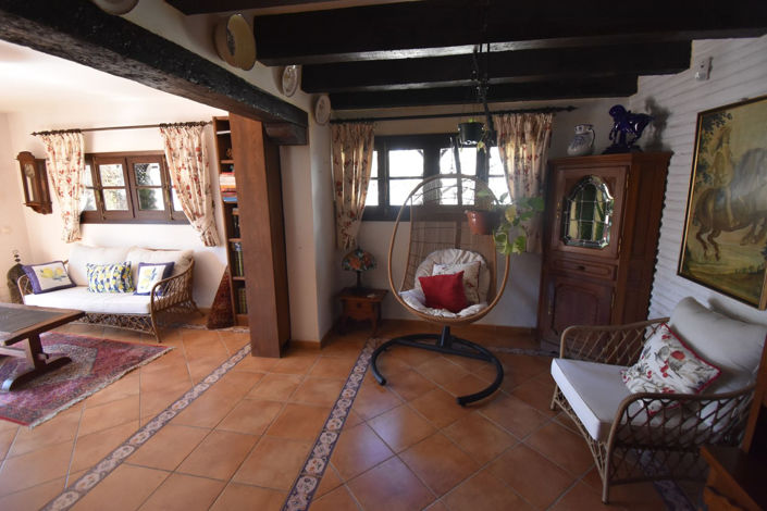 Image No.22-4 Bed House for sale