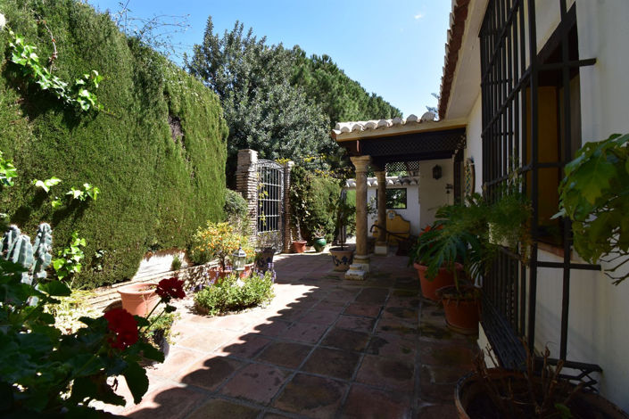 Image No.31-4 Bed House for sale