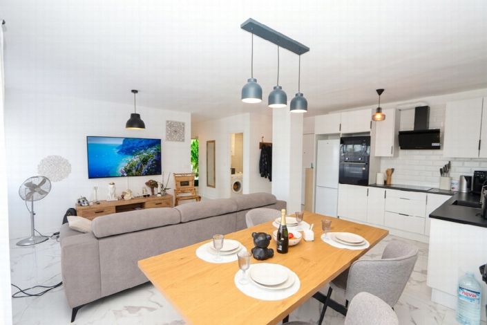 Image No.9-2 Bed Apartment for sale