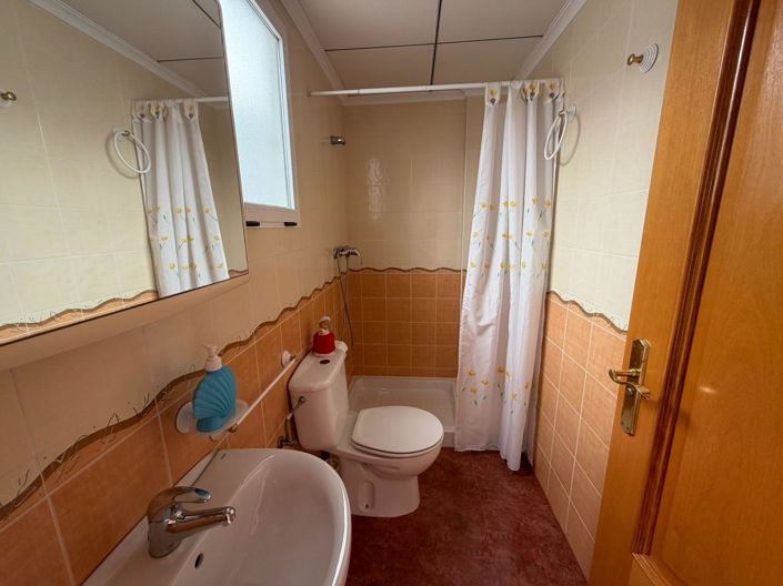 Image No.14-3 Bed Townhouse for sale