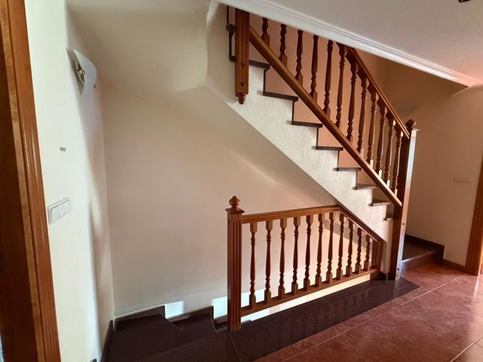 Image No.18-3 Bed Townhouse for sale