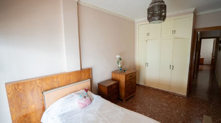 Image No.27-3 Bed Apartment for sale