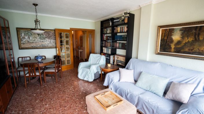 Image No.8-3 Bed Apartment for sale