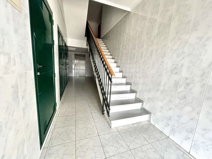 Image No.21-2 Bed Apartment for sale