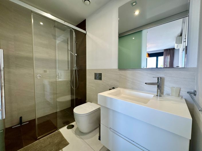 Image No.24-2 Bed Apartment for sale