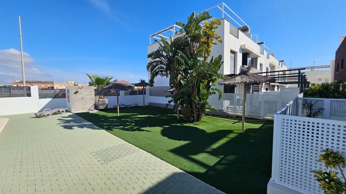 Image No.26-2 Bed Apartment for sale