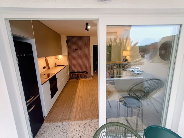 Image No.5-2 Bed House for sale