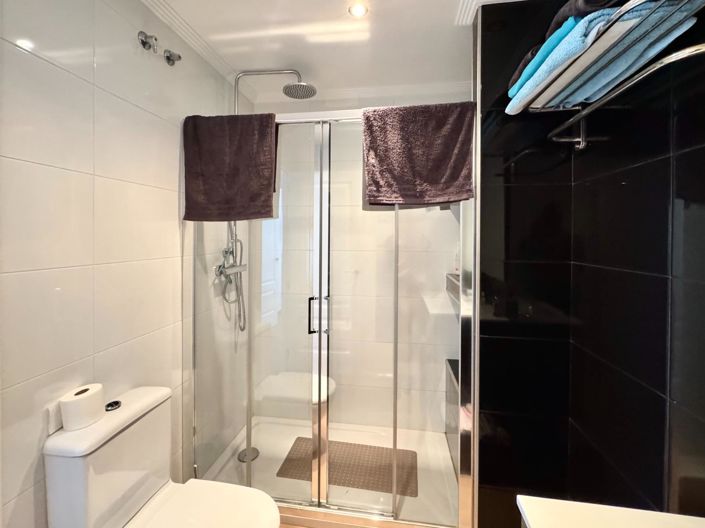 Image No.8-2 Bed Apartment for sale