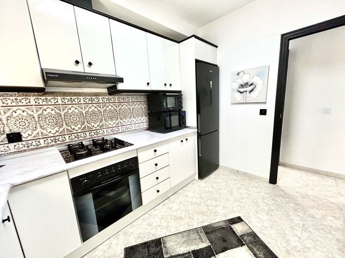 Image No.11-2 Bed Townhouse for sale