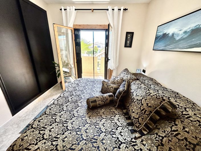 Image No.14-2 Bed Townhouse for sale