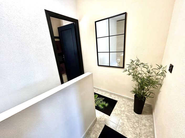 Image No.29-2 Bed Townhouse for sale