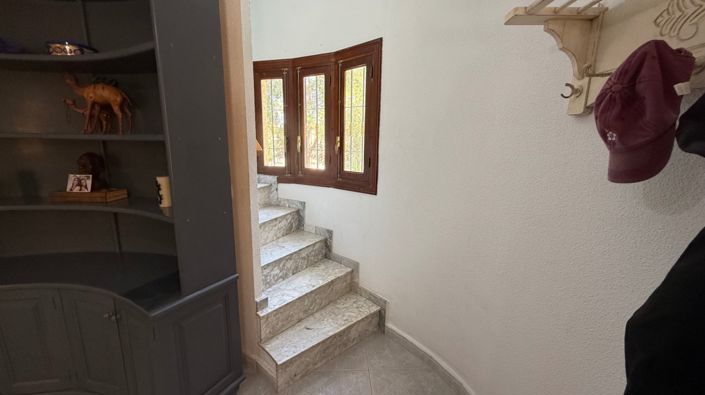 Image No.18-6 Bed Villa for sale