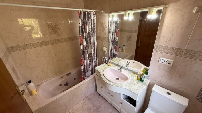 Image No.22-6 Bed Villa for sale