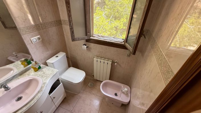 Image No.23-6 Bed Villa for sale