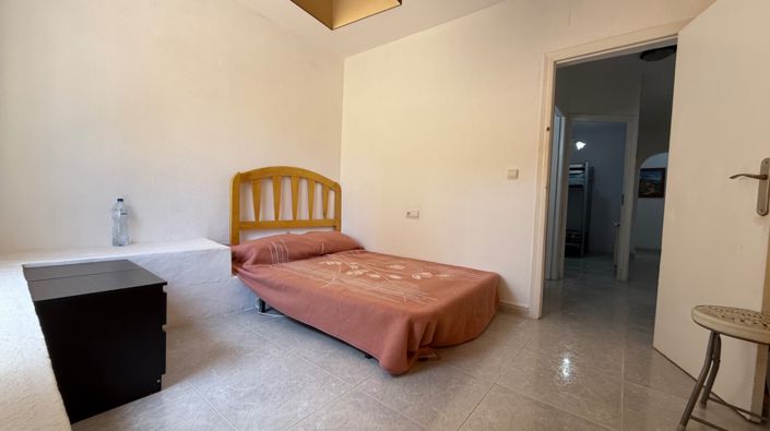 Image No.42-6 Bed Villa for sale