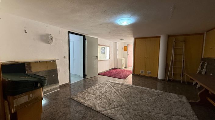 Image No.48-6 Bed Villa for sale