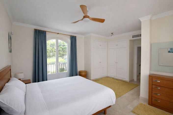 Image No.31-3 Bed Townhouse for sale