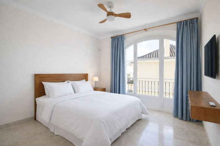 Image No.39-3 Bed Townhouse for sale