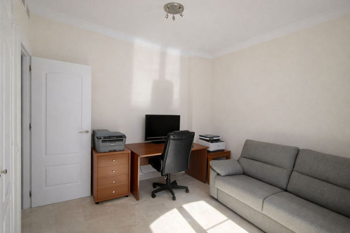 Image No.42-3 Bed Townhouse for sale