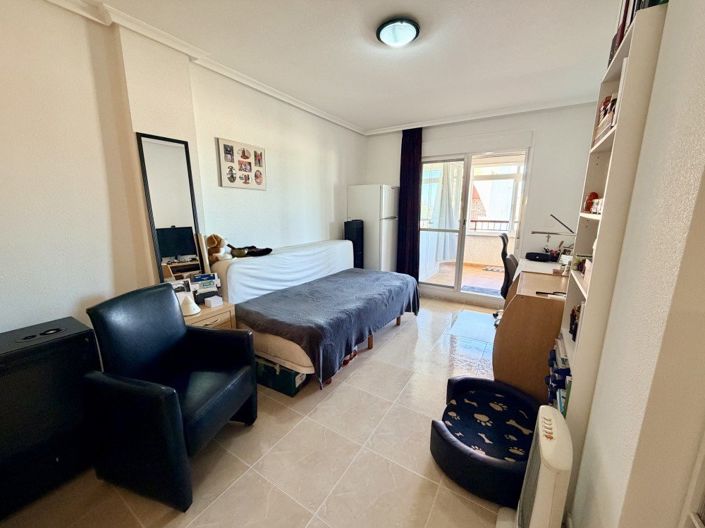 Image No.12-3 Bed Apartment for sale