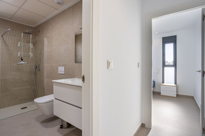 Image No.36-4 Bed Villa for sale