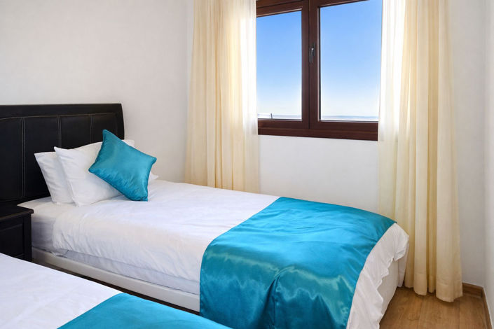 Image No.10-2 Bed House for sale