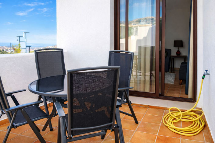 Image No.4-2 Bed House for sale