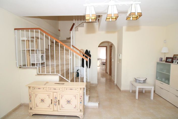 Image No.8-3 Bed Duplex for sale