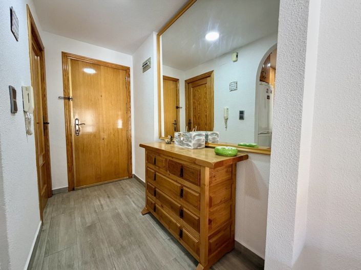 Image No.19-3 Bed House for sale