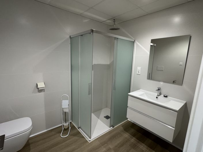 Image No.12-3 Bed Apartment for sale