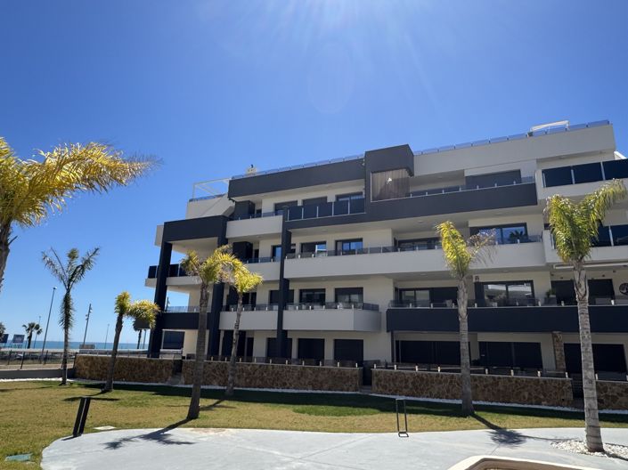 Image No.22-3 Bed Apartment for sale